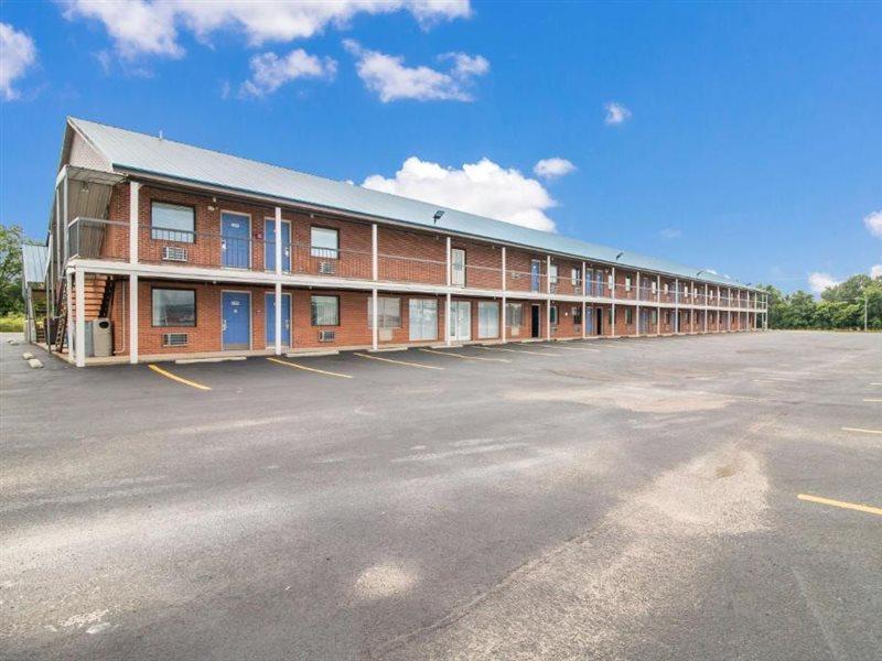 Motel 6-Metropolis, Il Zewnętrze zdjęcie